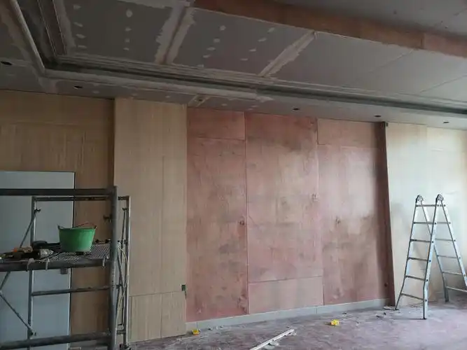 背景墙木工板安装.