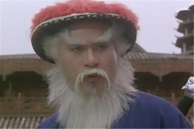 《九品芝麻官》中的"高手高手高高手"雷豹,几乎徐锦江老