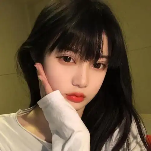 2020最火好看女生单人头像