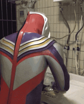 原创搞笑gif趣图被这个跆拳道萌娃萌翻了