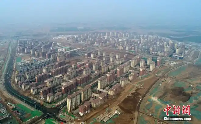 航拍雄安新区雄东片区建设现场. 韩冰 摄