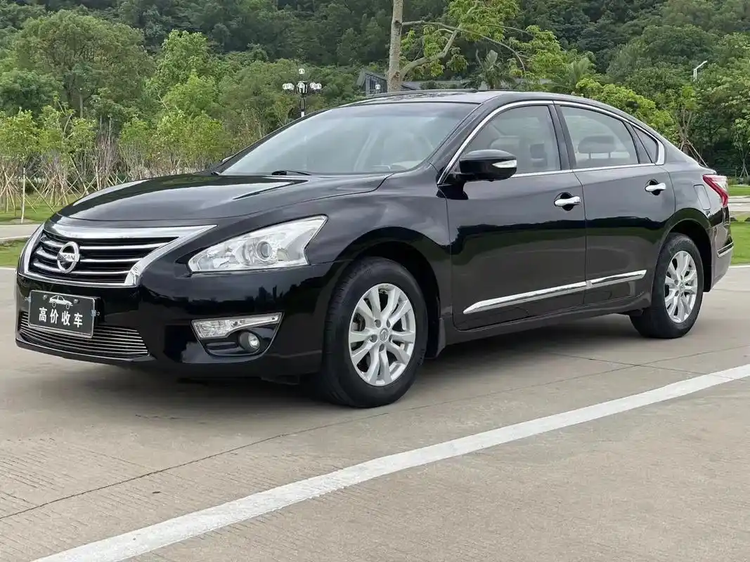 16年4月日产天籁2.0l时尚版,一手车.基本原漆,10.9 - 抖音