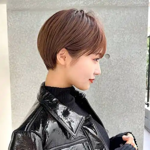 龙年最火短发来了,精致时尚显脸瘦,很适合40岁以上的姐妹们|发型|直发