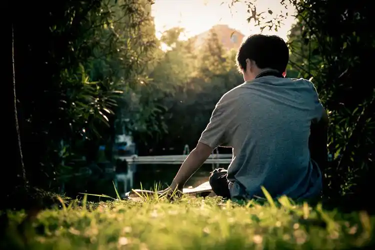 跃动的青春——滑板少年