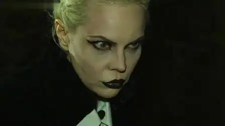 通灵之战朱莉王看到了什么才会有这样惊恐的眼神