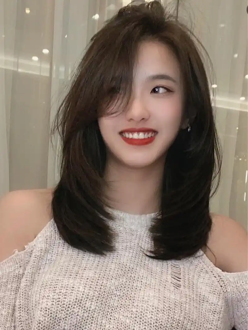 锁骨发 上海发型 上海剪发 黑茶色 适合圆脸鹅蛋脸椭圆脸菱形脸方脸