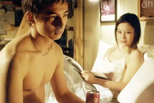 的,当属与郝蕾主演的《姐妹》,以及与刘栋主演的《你的生命如此多情》