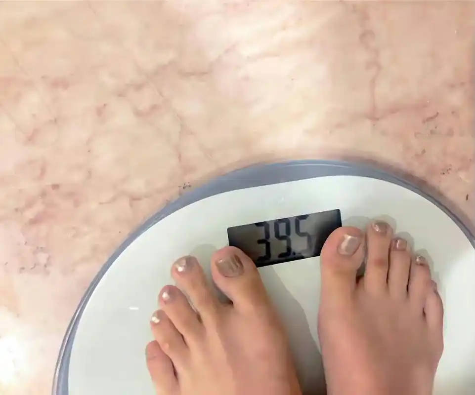 赵露思的体重只有79斤,简直是98太瘦了!