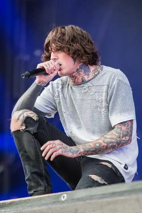 oliver sykes