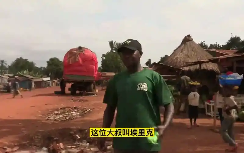 纪录片非洲刚果的泥泞路陷进去就别想出来堵车一次就1个月