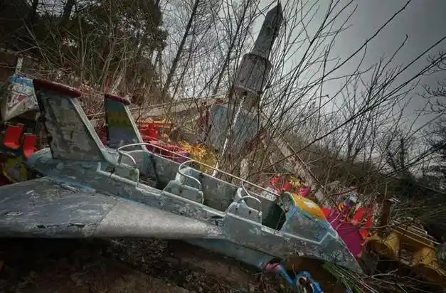 上海一废弃乐园成网红打卡点!杂草丛生,荒无人烟,宛若恐怖片现场.