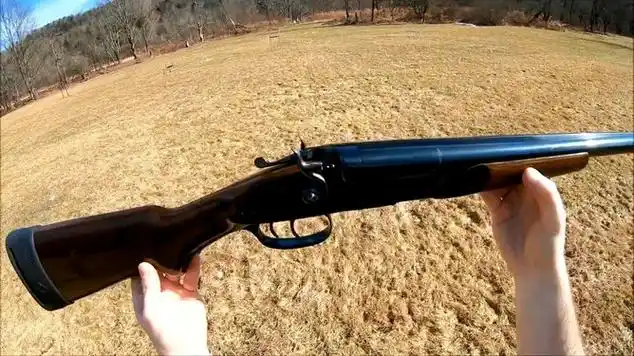 备受老外喜爱的双管猎枪它有两个扳机射击需要扣动两次