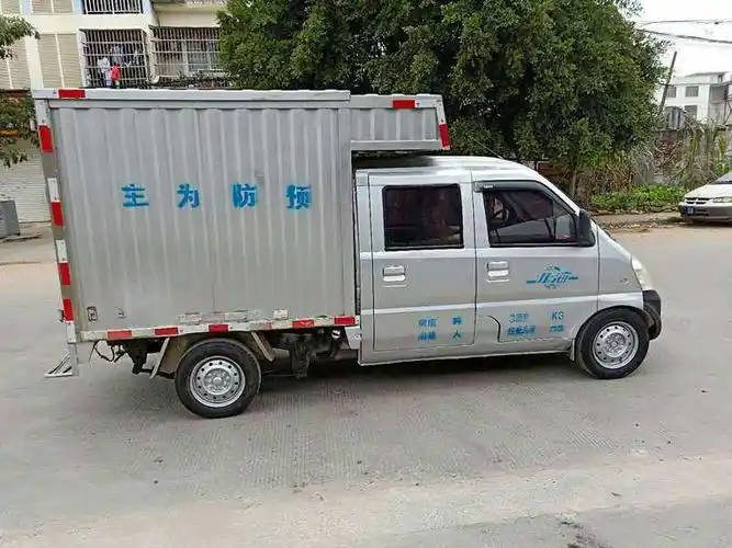 五菱双排厢式货车2013年车 车况好 钣金靓 需要的联系.