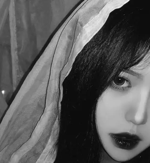 丧系忧郁女生头像