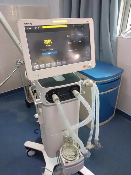 云龙镇中心卫生院组织医护人员培训呼吸机操作