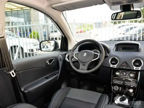 雷诺科雷傲 2015款 2.5l 四驱舒适版--内饰自由 / 116