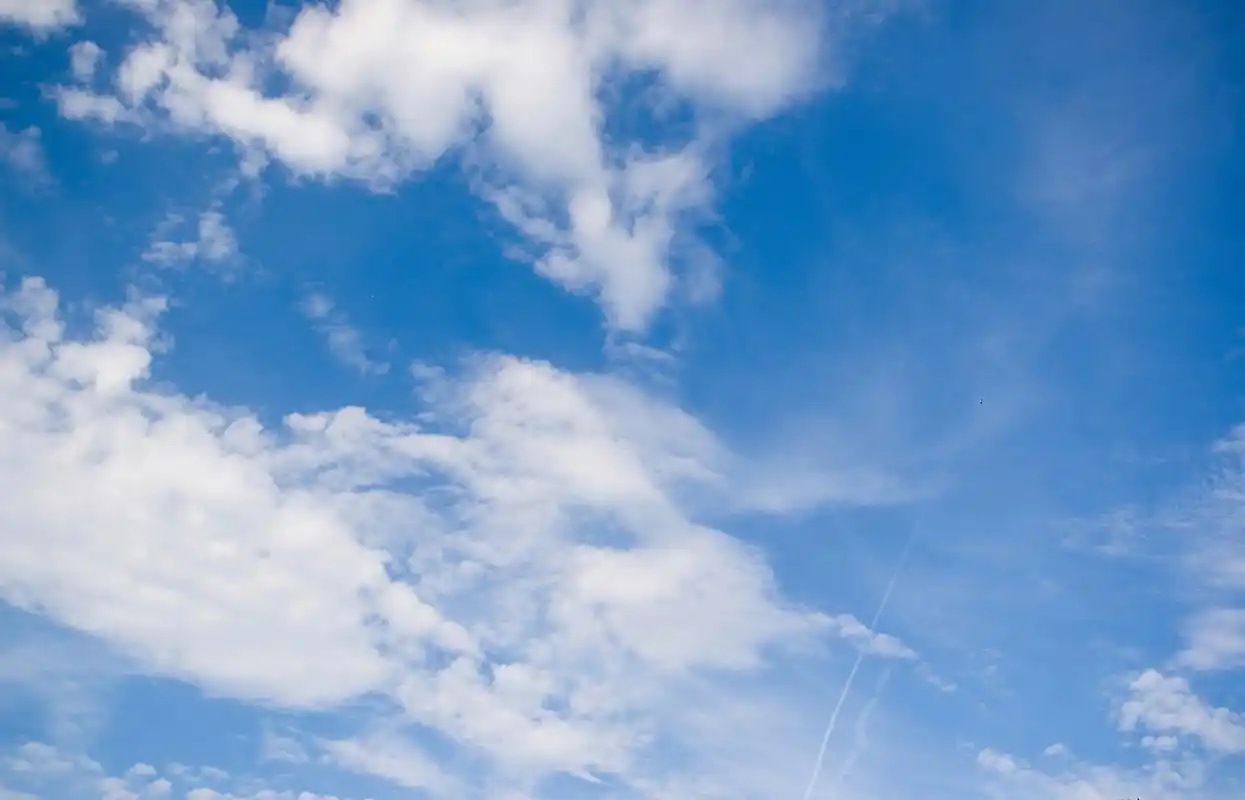 天晴了,今天要出太阳!