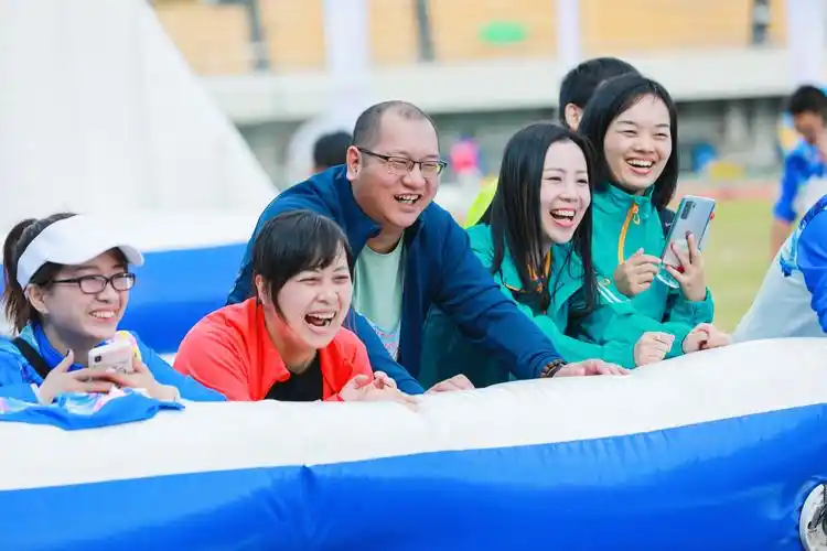 记海曙战队出征第七届职工运动会 - 美篇