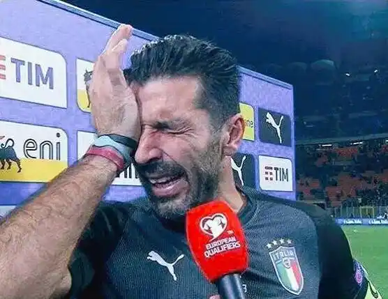 意大利无缘世界杯布冯含泪告别