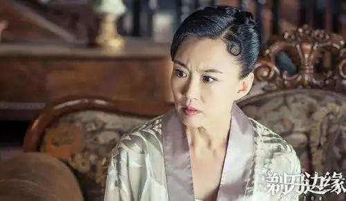 马丽《剃刀边缘》热播 演绎最有思想的"金太太"