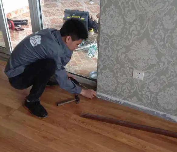 地板维修案例 成都信和御龙山地板拆除铺装