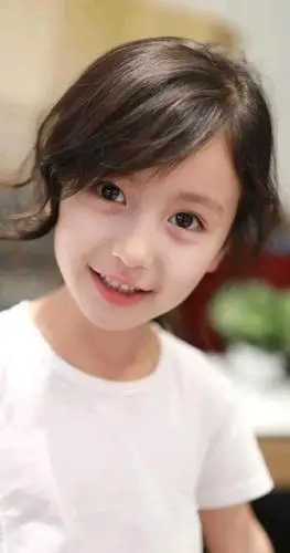 裴佳欣,高颜值可爱的小天使