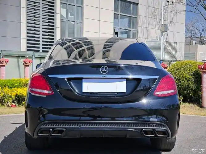 进口2015奔驰c30020t高功率发动机改装全身名牌