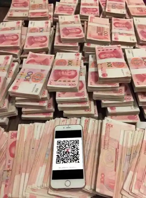 "这不就是把内容p进图里的手机么,这个级别有点低"店家发过来的图片就