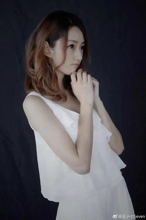 nba女主播小七写真(最美女库蜜篮球小七来了)(20)