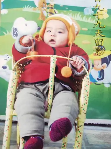 慧慧的美篇我们家四代人的真实美照,而且每张照片都是我亲自制作,以后