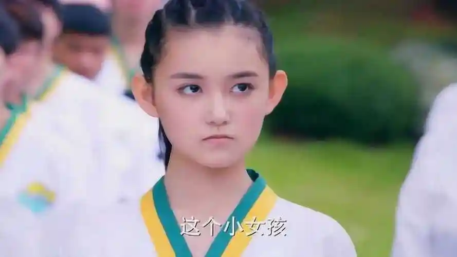 旋风少女:金敏珠瞄准百草,这阵仗是要打群架呀,那应该很有意思