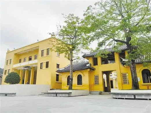 新会区大力推进茶坑村建筑修缮改造及环境提升,对梁启超故居东侧6栋旧