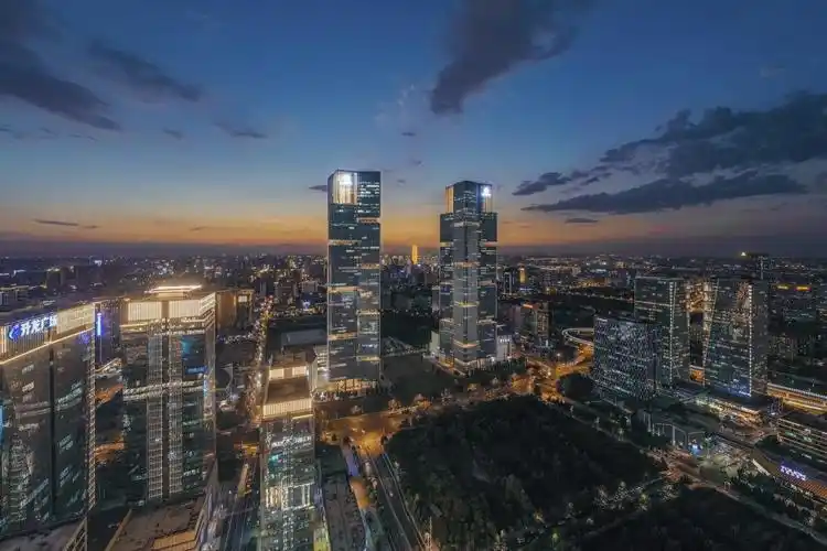 【喜迎二十大 奋进在郑州】城市"上新"向美而行 绿城郑州尽是出彩新