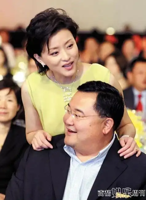 杨澜和吴征这几年经历各种传闻,仍是彼此最重要的事业,生活伴侣.