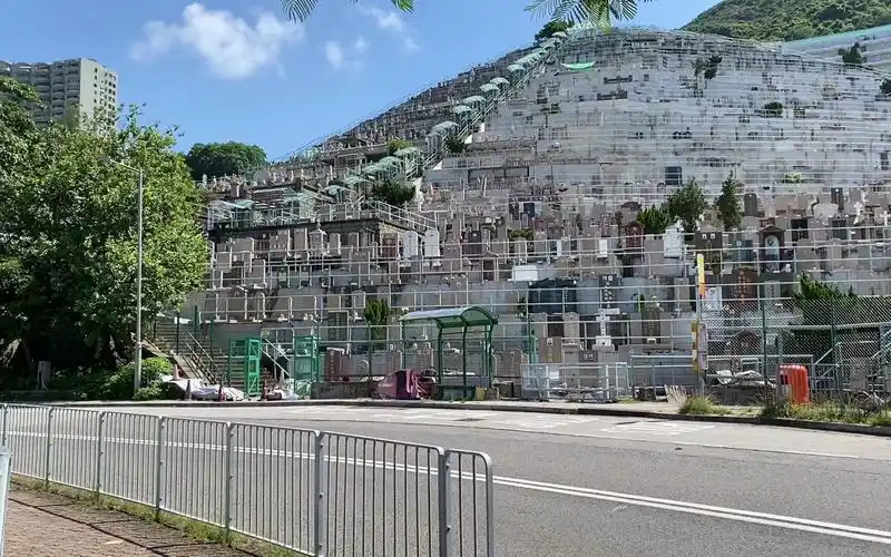 香港薄扶林华人坟场最新现状,实拍2022年8月23日上午,有点吓人