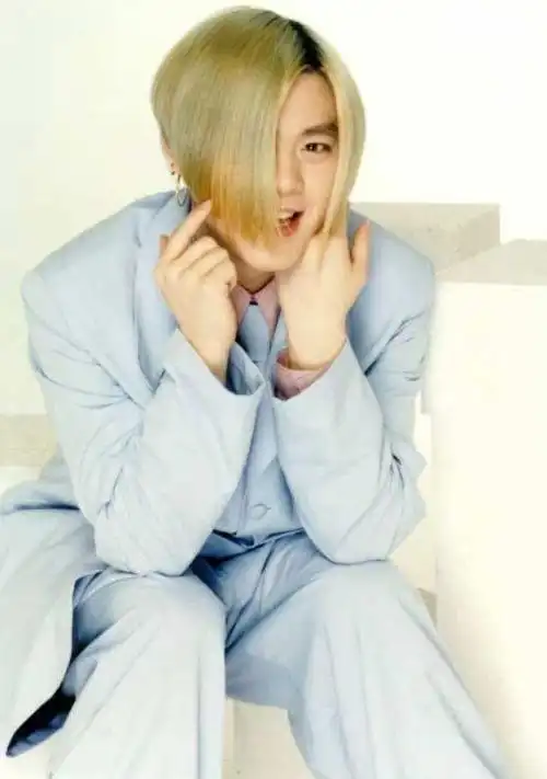 资料图片:前hot组合成员文熙俊精美写真(8)