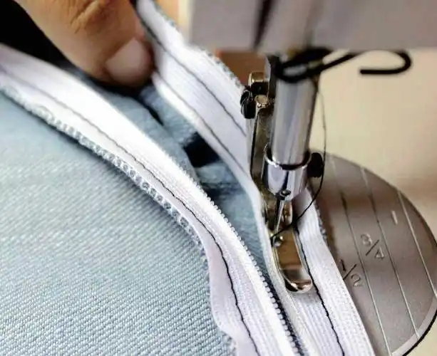怎么缝隐形拉链上裙子隐形拉链的详细步骤