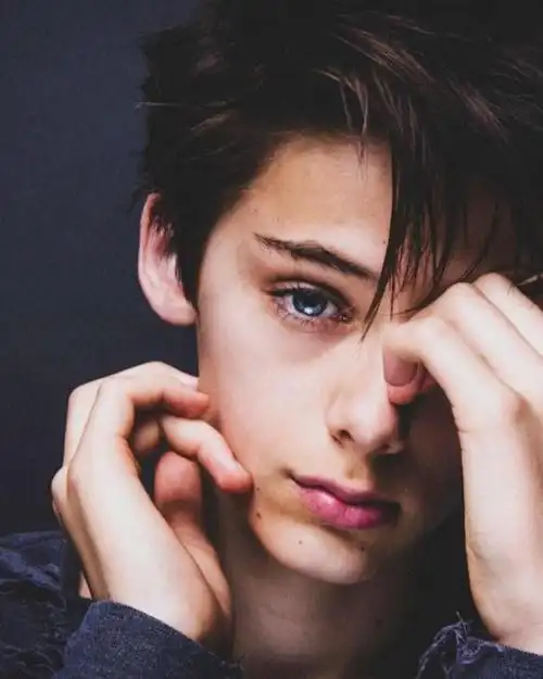 世界最帅男孩16岁193长腿有腹肌网友像年轻小李子