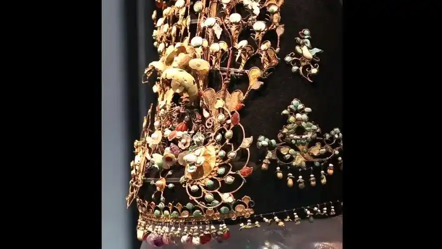惊艳!唐代公主凤冠上镶嵌370多颗宝石