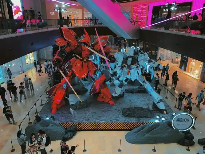 是一般多…但比前两年香港时代广场全是黄牛党要好不少#太古汇  #高达