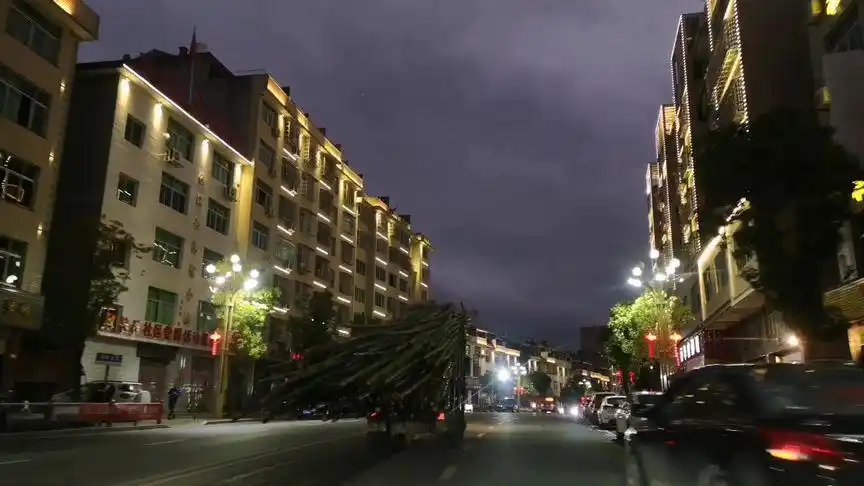 夜幕下的屏南县城,好安静,夜景都是灯光工程