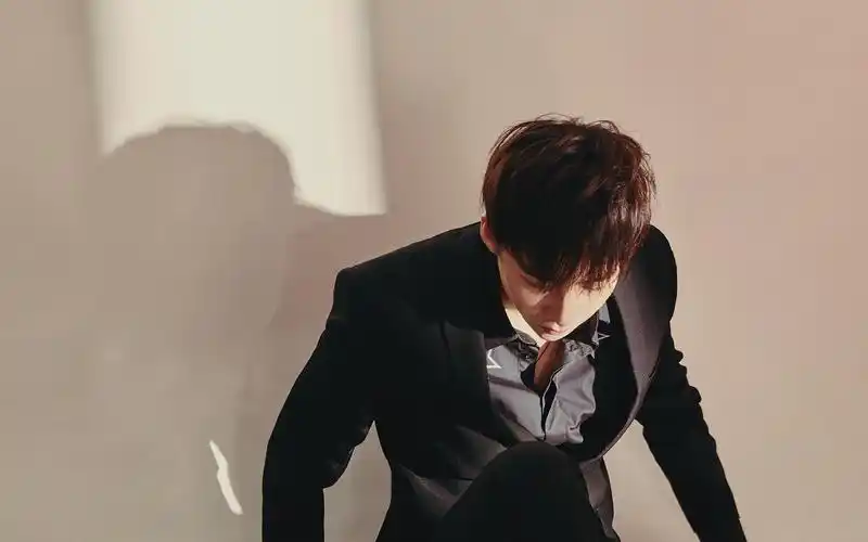 摩登兄弟刘宇宁图片壁纸