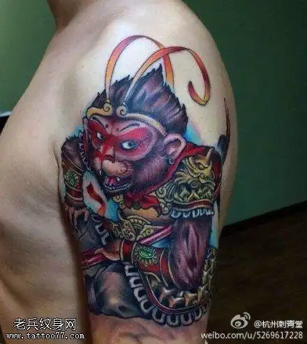 一款大臂彩色孙悟空纹身图案