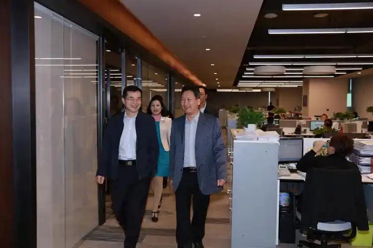 蝶变中洲新文化助跑新征程深圳市委宣传部吴定海副部长一行到我司考察