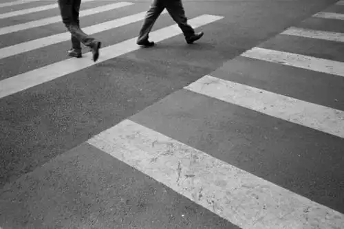 站在十字路口随笔