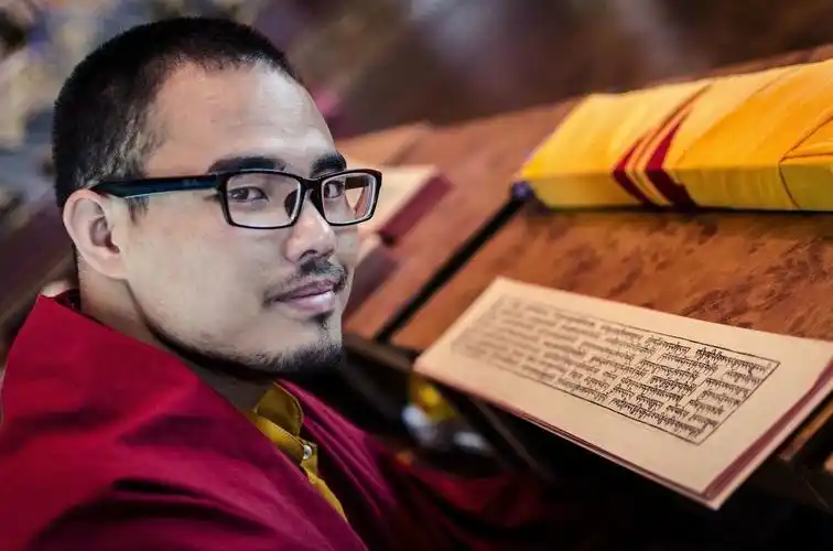 你知道仁波切是什么东西吗为什么要向少妇卖仁波切