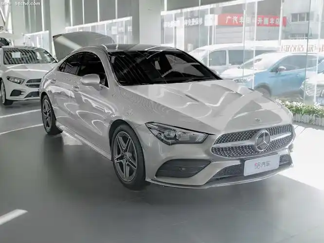 奔驰cla和c级的区别(奔驰glc260和300区别)