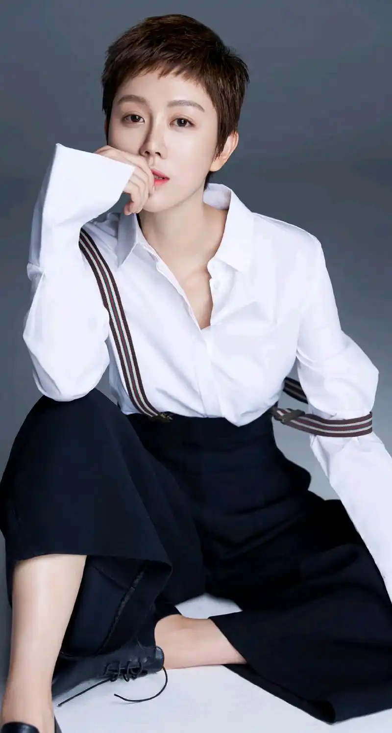 姜妍高清写真图集,身材与美貌并存,性感迷人