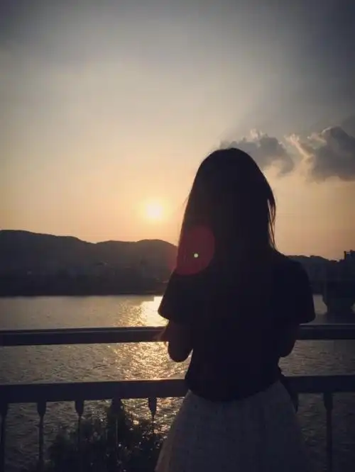 悲情虐心的伤感说说