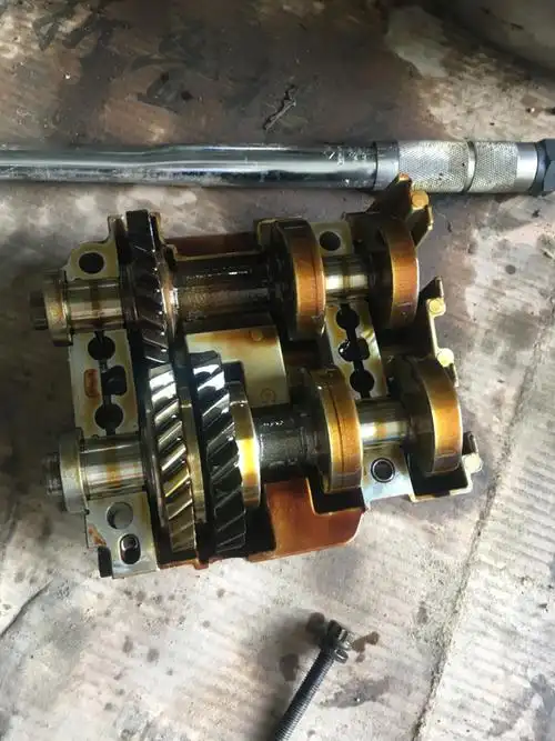 你好,丰田凯美瑞2.4平衡轴怎么对?平衡轴打掉_丰田_凯美瑞_汽车大师